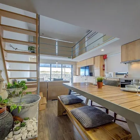 Apartment Seafront Penthouse Mellieħa