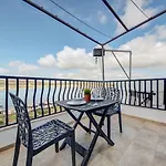 Seafront Penthouse Apartment *