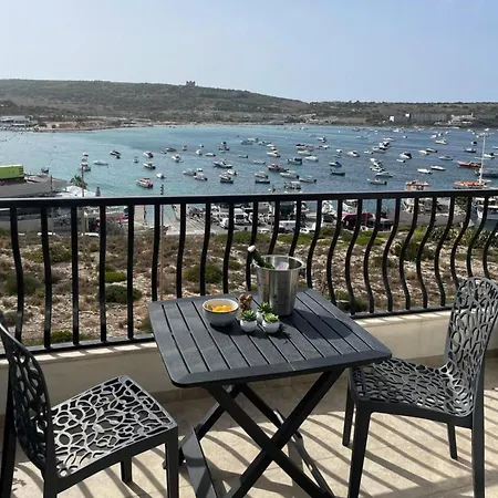 Seafront Penthouse By Homely * Mellieħa