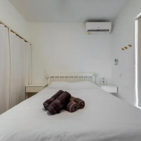 Seafront Penthouse Apartament