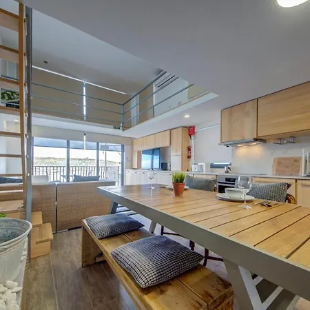 Apartmán Seafront Penthouse *
